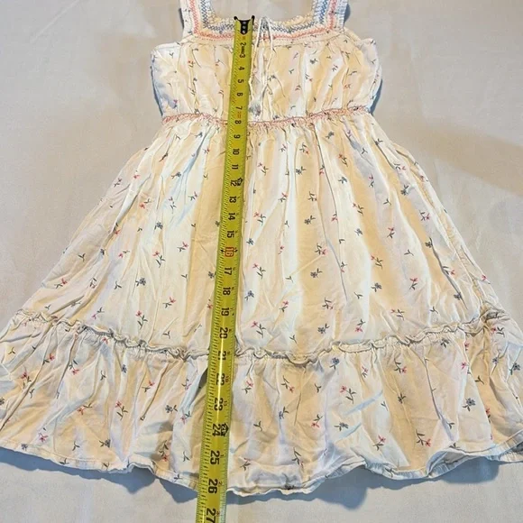 Old Navy Floral Kids Dress with Crochet Details in Size M(8) - Picture 4 of 4